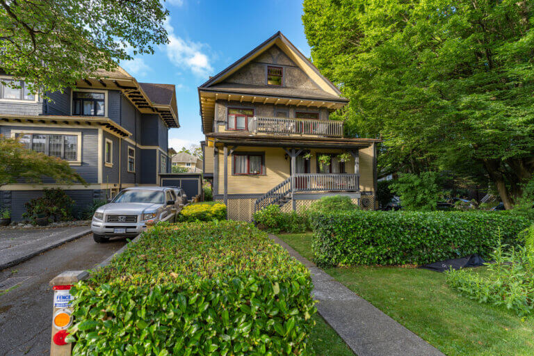 2590 West 5