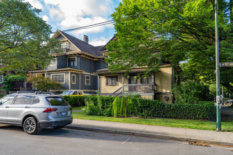 2590 West 5