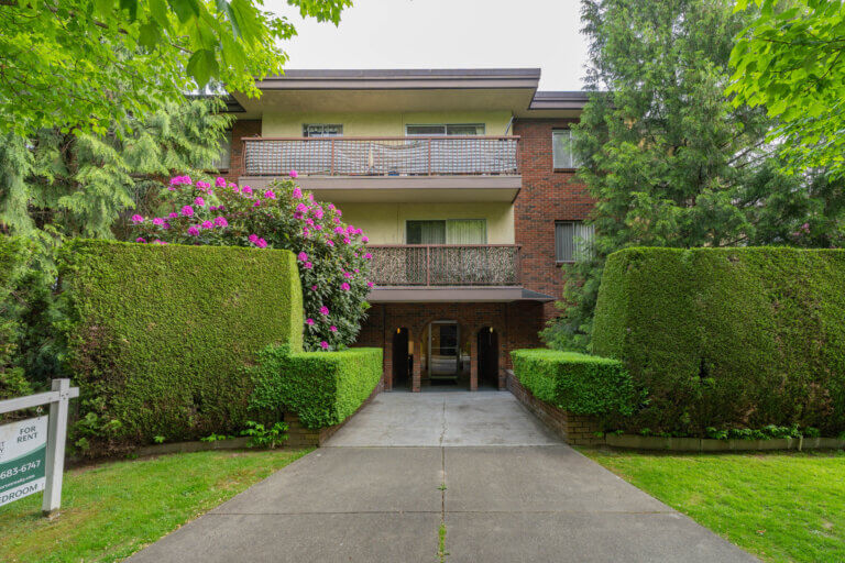 Ravenscroft Apts.