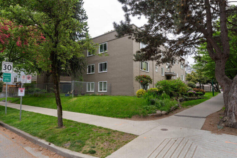 Roosevelt Manor