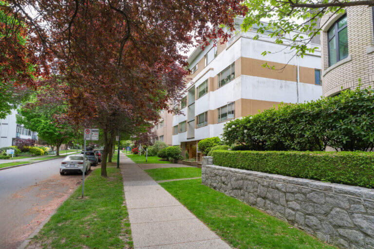 Sandra Apts.