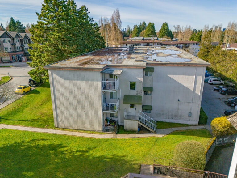 Simon Fraser Apts.