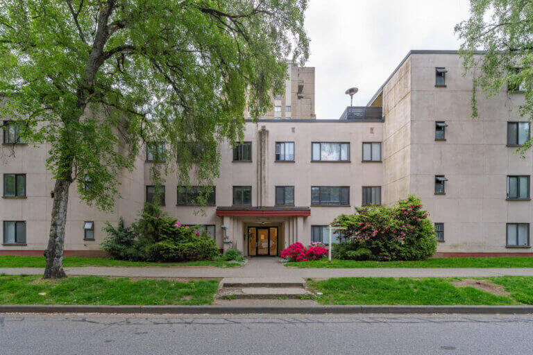 Waverly Apartment