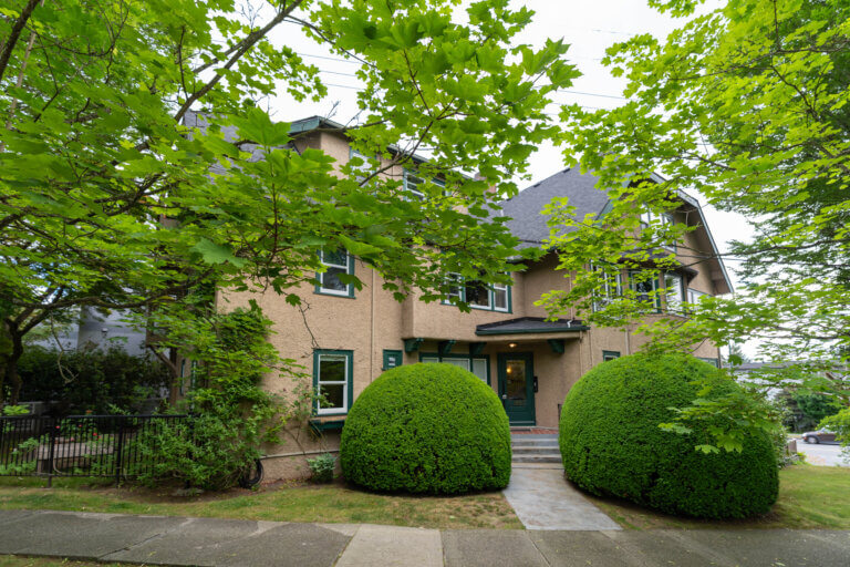 Wolfe Manor
