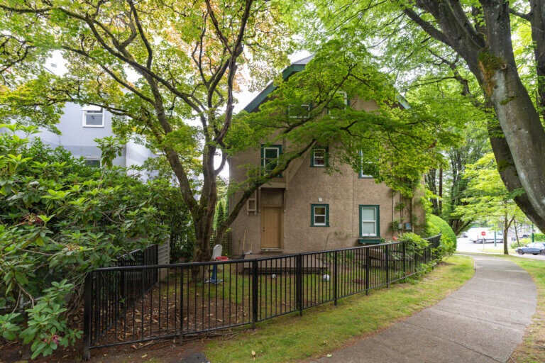 Wolfe Manor