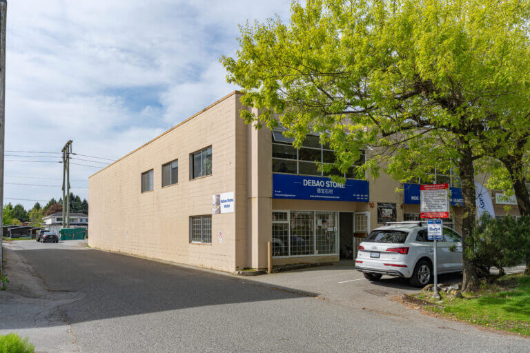 11460 Voyageur Way