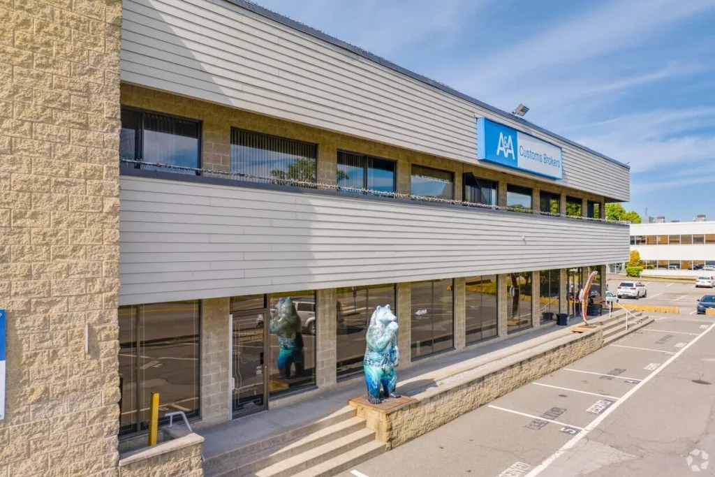 120 176 Street exterior photo