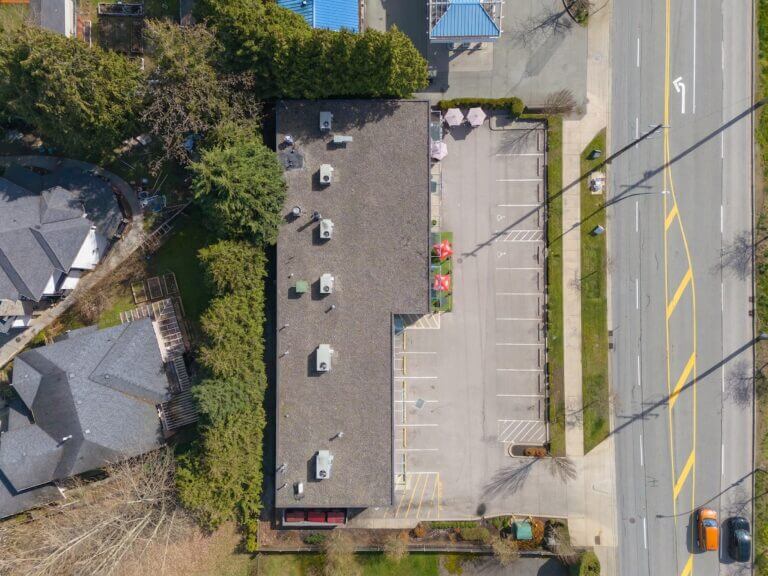 1655 Como Lake Ave.