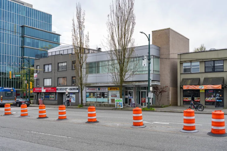 1816-1818 West Broadway