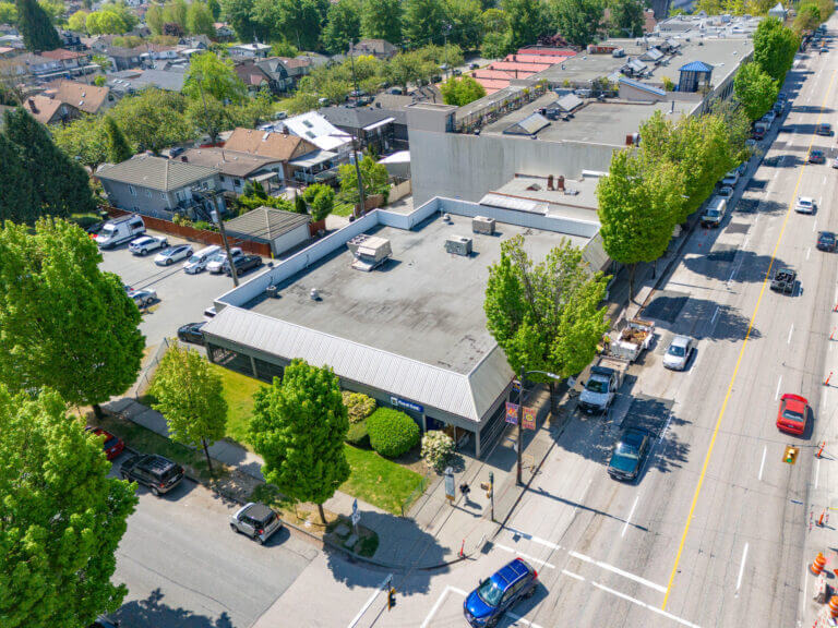 2586 E. Hastings
