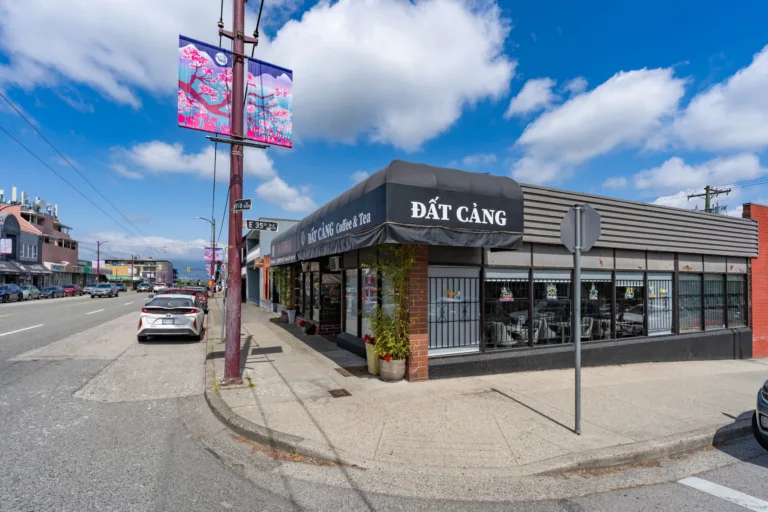 5088-5090 Victoria Dr. & 2017-2021 E. 35th Ave.