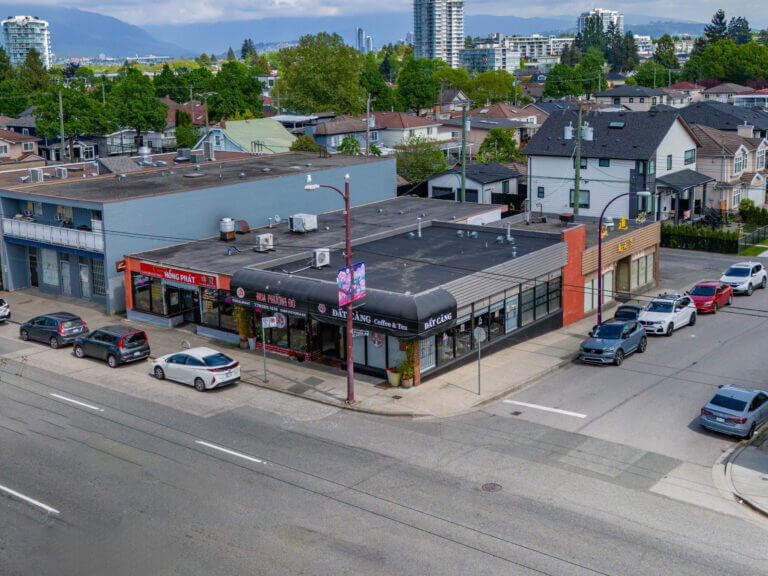5088-5090 Victoria Dr. & 2017-2021 E. 35th Ave.