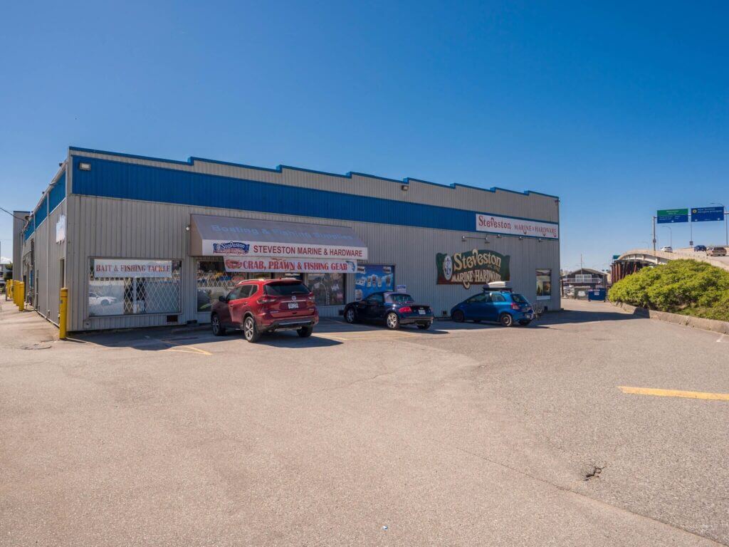 8331 River Road exterior photo