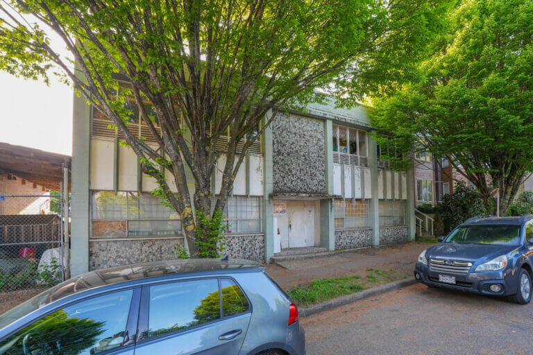 8815-8827 Selkirk Street