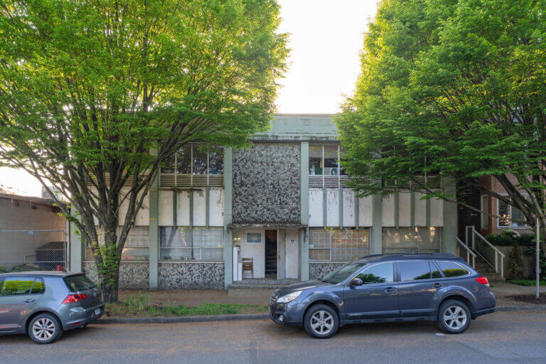 8815-8827 Selkirk Street
