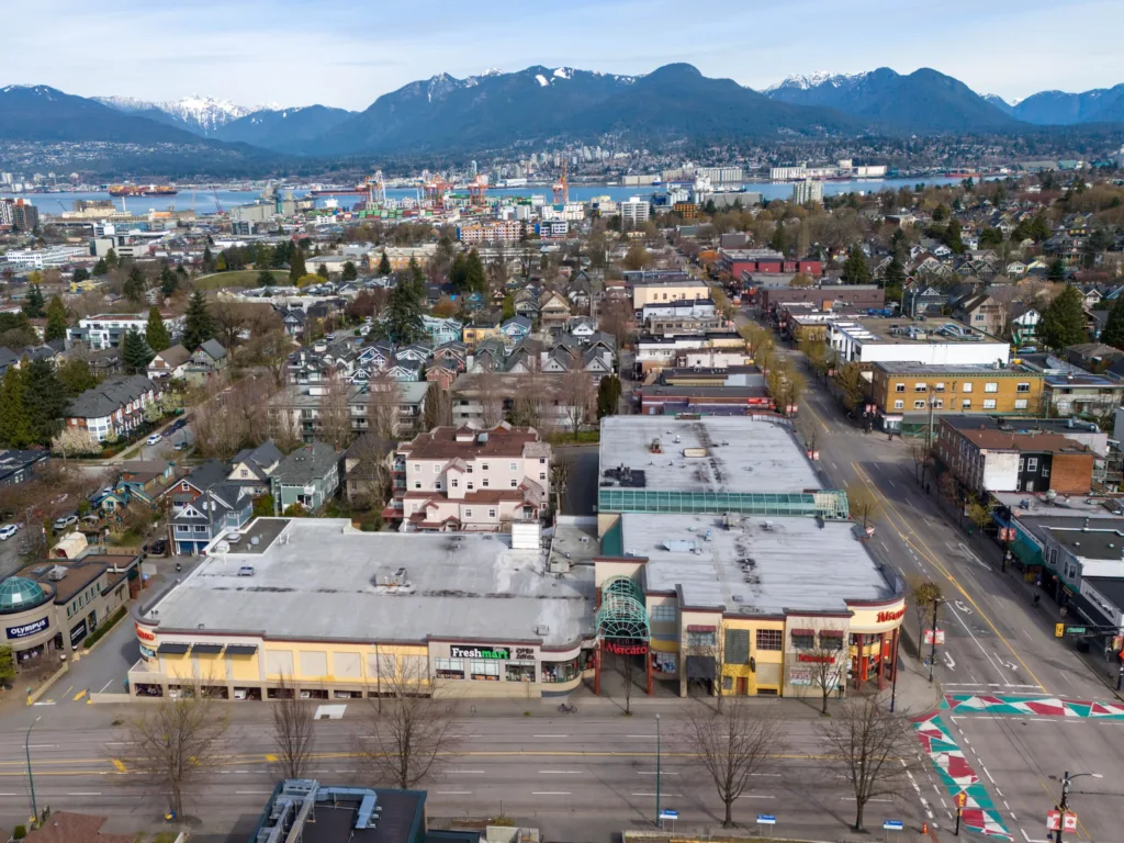 iL Mercato Shopping Centre exterior photo