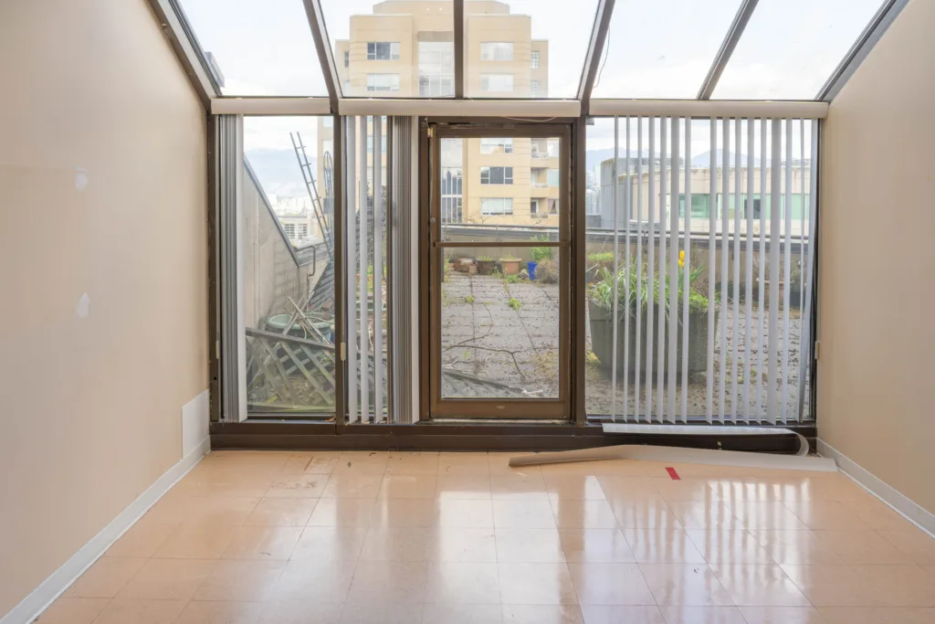 Unit 400 other photo