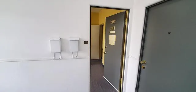 1826-1828 West Broadway Unit 201 hallway entrance and mailboxes