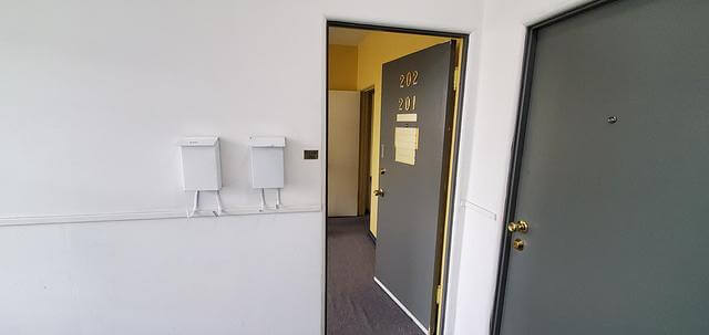 1826-1828 West Broadway Unit 201 hallway entrance and mailboxes