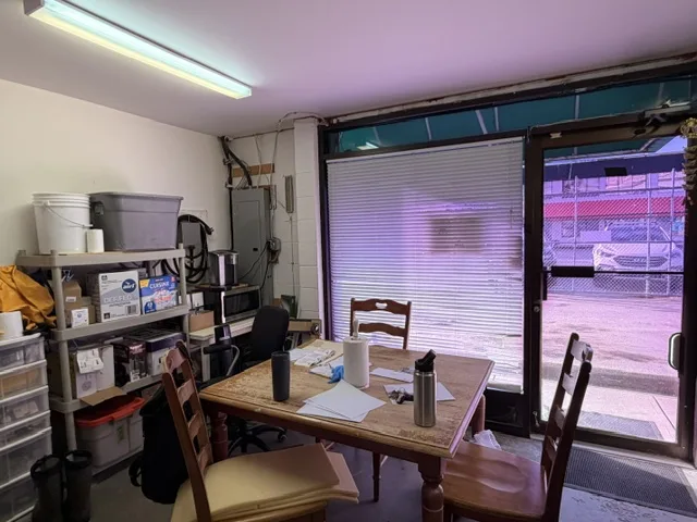 8851 Beckwith Road Unit 120 - Industrial warehouse space Richmond BC