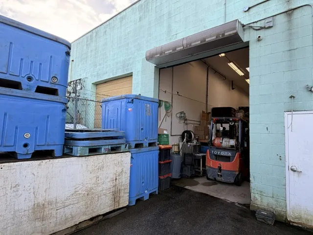 8851 Beckwith Road Unit 120 - Industrial workspace Richmond BC