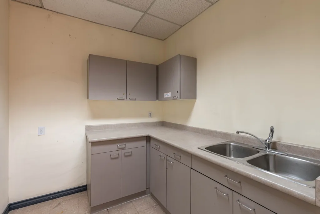 Unit 200 other photo