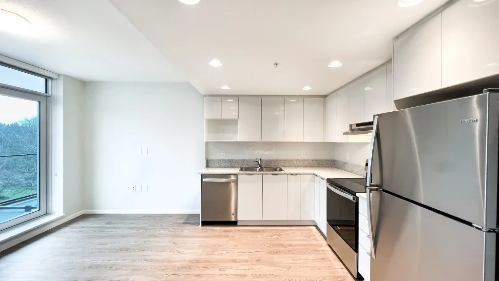 Lelem Village University Blvd living room and kitchen