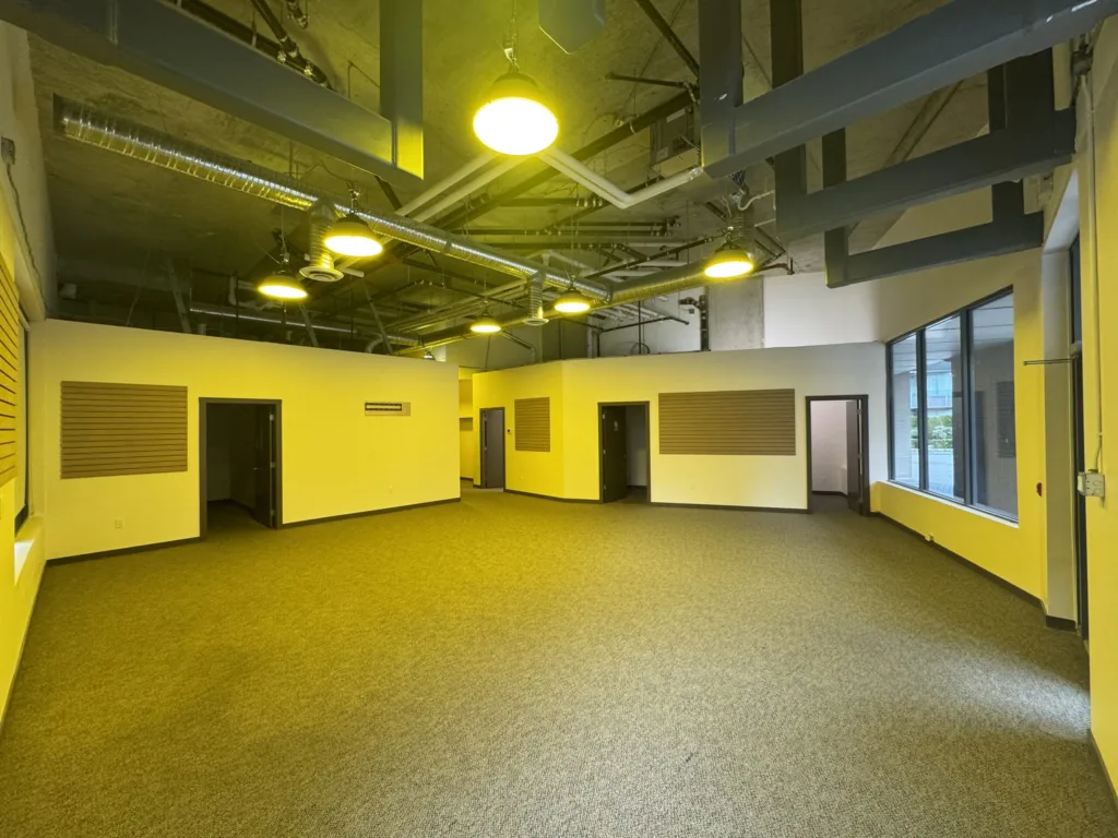 Camellia at The Gardens Unit 1055 office and work area