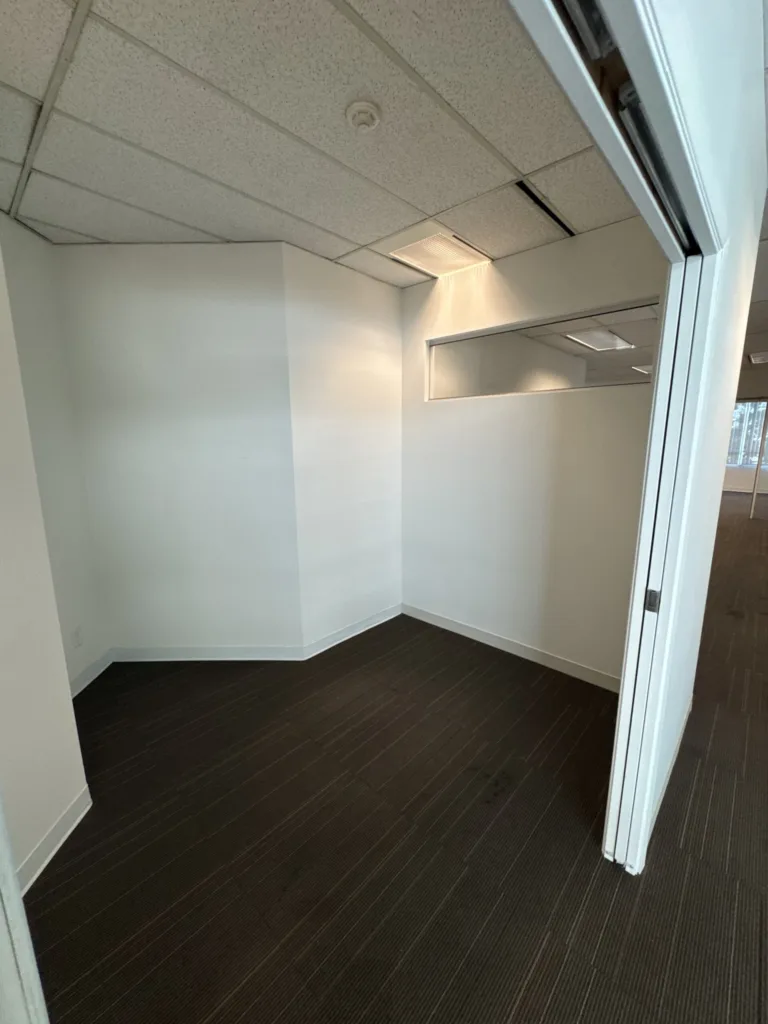 West Quay Centre Unit 204 amenities and facilities