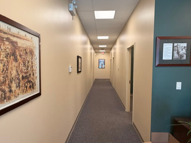 Unit 150 retail for lease — interior hallway